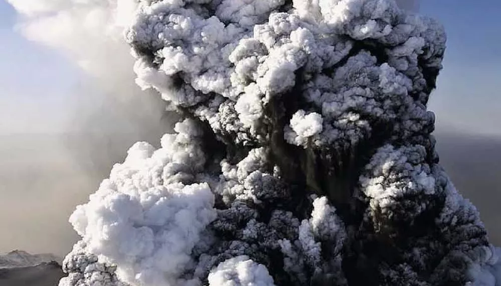 Eyjafjöll : the unsaga of an eye-awful eruption